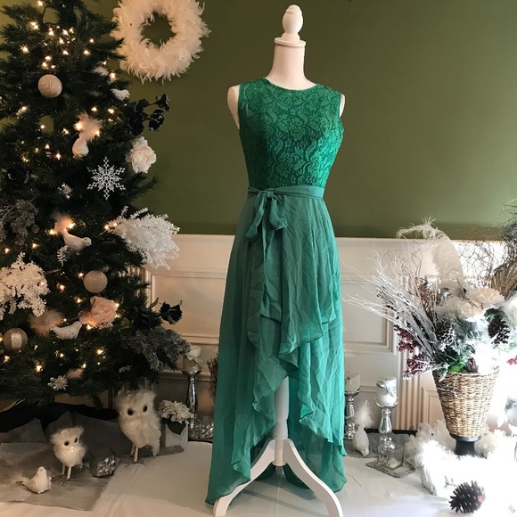 Dresses & Skirts - Lace dress